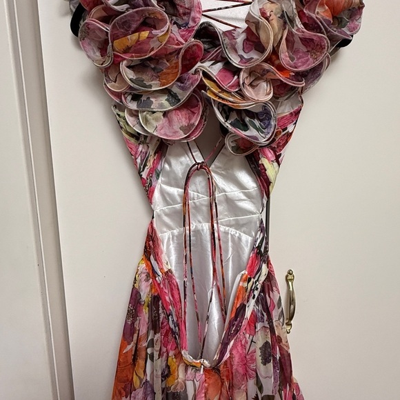 NWT | Mac Duggal 56048 White Multi Ruffle Tiered Floral Chiffon Dress Size 4 - Picture 15 of 16